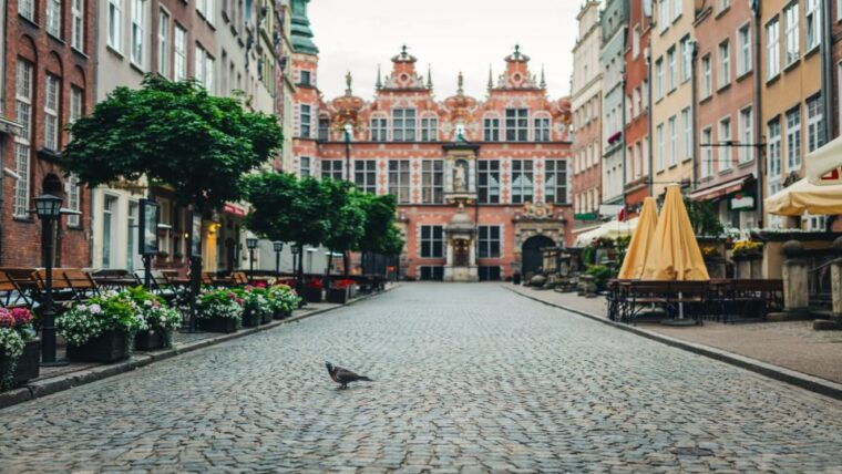 gdansk-jewish-history-tour-with-synagogue-and-cemetery