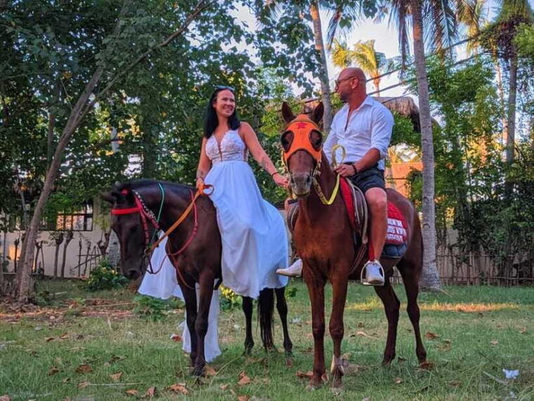 gili-meno-1-hour-beach-horseback-riding-with-hotel-transfer