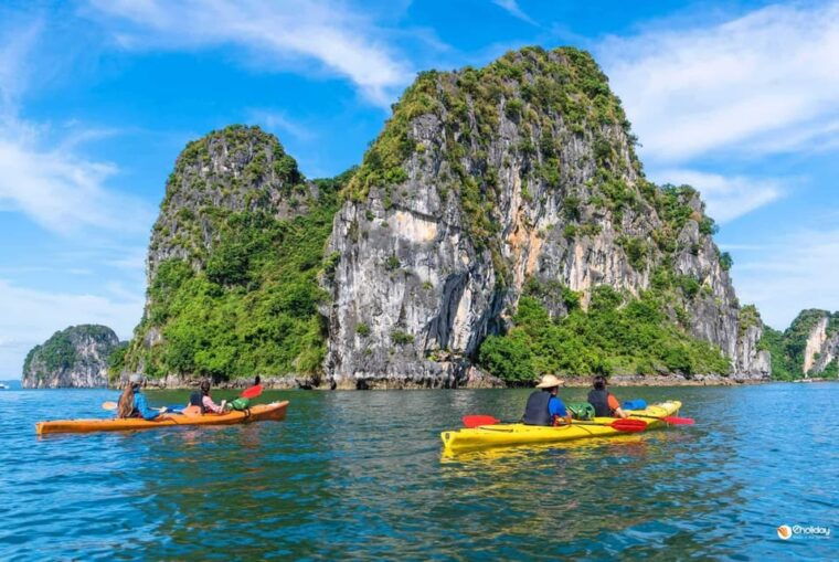 ha-long-1-day-luxury-small-group-kayaking