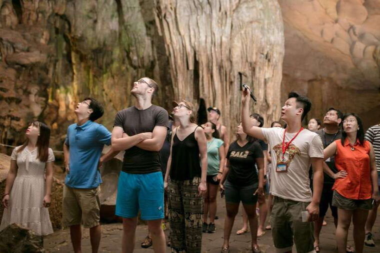 ha-long-bay-4-hour-cruise-with-caving-kayaking-lunch