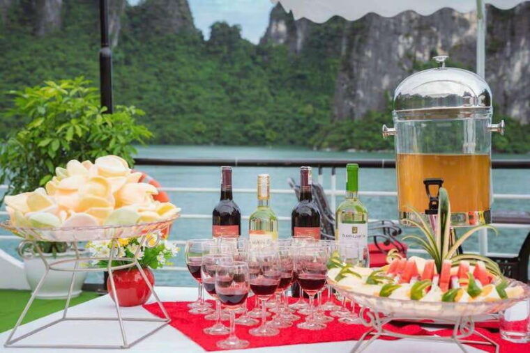 ha-long-bay-day-trip-with-deluxe-cruise