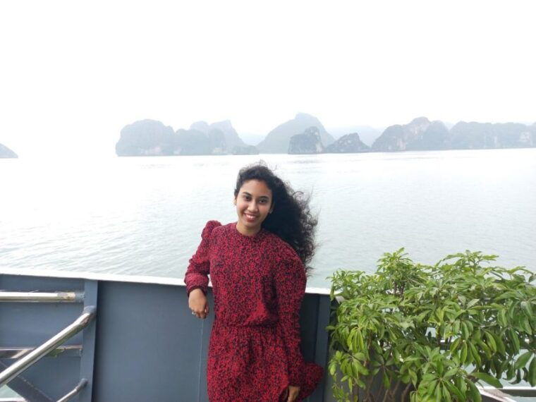 ha-long-surprise-cave-full-day-cruise-with-kayak-and-beach