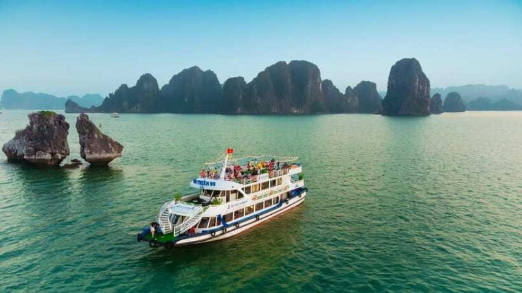ha-noi-halong-excursion-day-tour-on-5-star-luxury-cruise