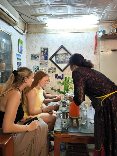 ha-noi-vietnamese-coffee-workshop-with-train-street-hanoi