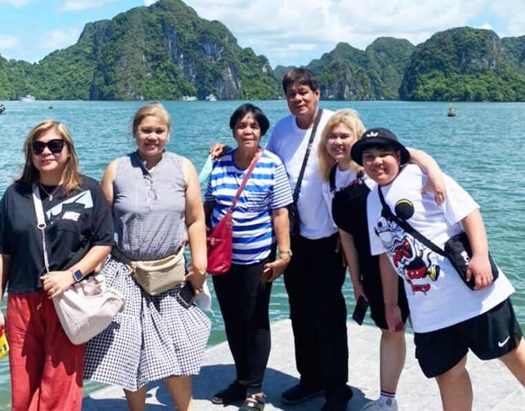 halong-bay-day-trip-surprise-cave-titop-island-kayaking
