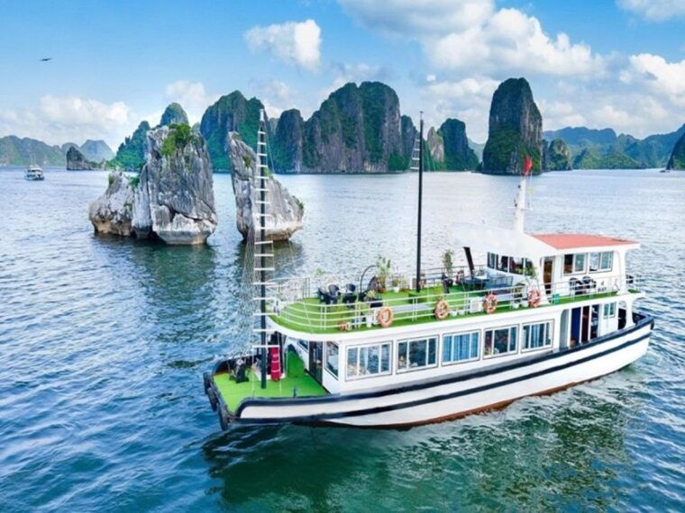 halong-bay-full-day-titop-island-sung-sot-luon-cave