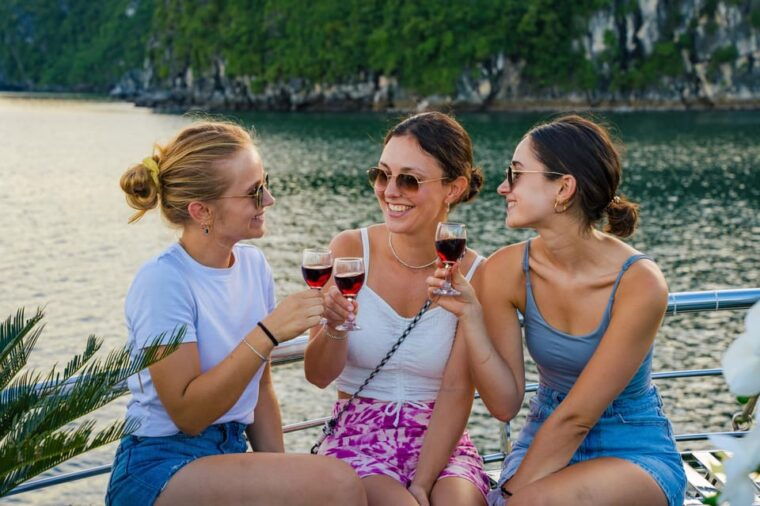 halong-bay-full-day-tour-deluxe-small-group-buffet-kayak