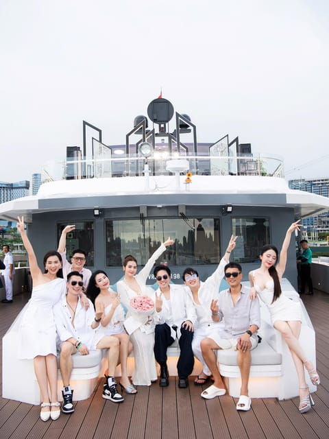 halong-city-voyage-on-a-luxury-yacht-for-4-hours-from-halong