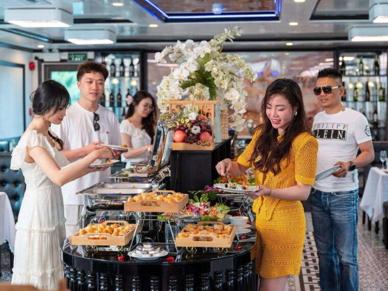 halong-day-cruise-highlights-with-big-small-group-tours