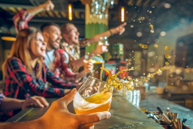 hamburg-2-nights-pubcrawl-party-through-the-reeperbahn