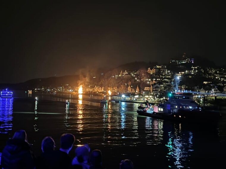 hamburg-easter-bonfire-and-light-cruise-on-easter-saturday
