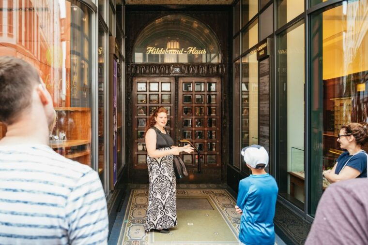 hamburg-guided-walking-tour-for-magic-fans
