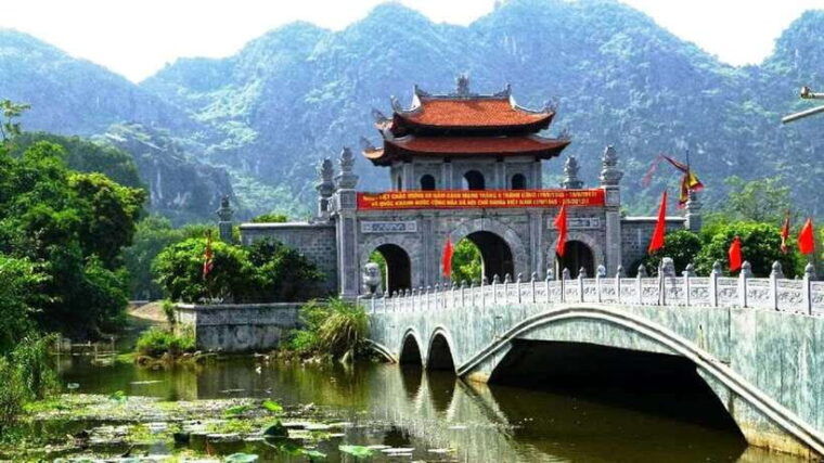 hanoi-2d-1n_-ha-long-1day-ninh-binh-full-day-and-bungalow