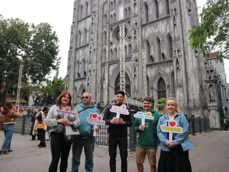 hanoi-exclusive-craft-beer-bus-cultural-sightseeing-tour
