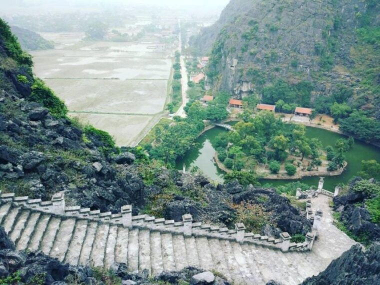 hanoi-full-day-guided-tour-of-hoa-lu-tam-coc-and-mua-cave