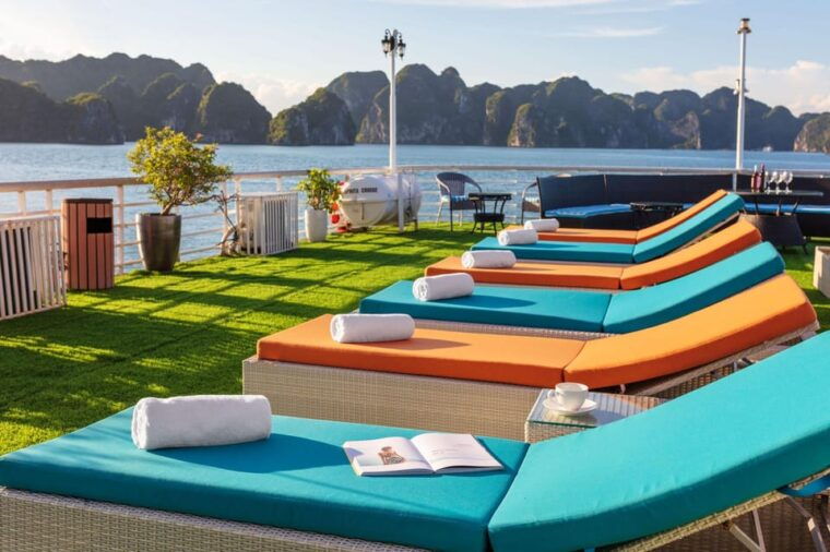 hanoi-ha-long-bay-tour-luxury-cruise-private-banconykayak