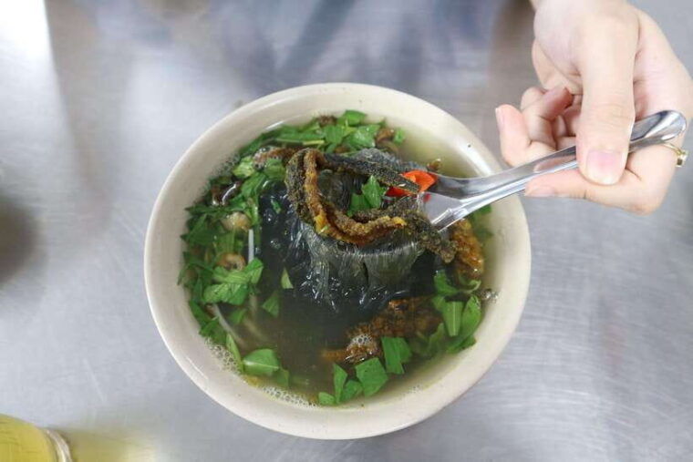 hanoi-michelin-guide-street-food-walking-tour