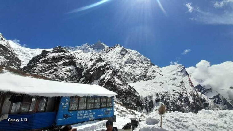 helicopter-tour-to-annapurna-base-camp-from-pokhara-1-day