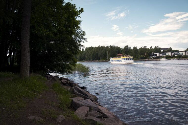 helsinki-sightseeing-canal-cruise-with-audio-commentary