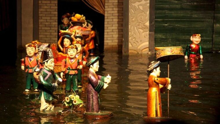 ho-chi-minh-city-water-puppet-show-and-dinner-cruise