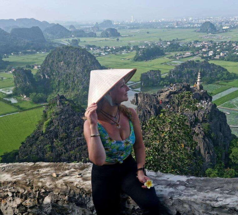 hoa-lu-trang-an-and-mua-cave-full-day-tour