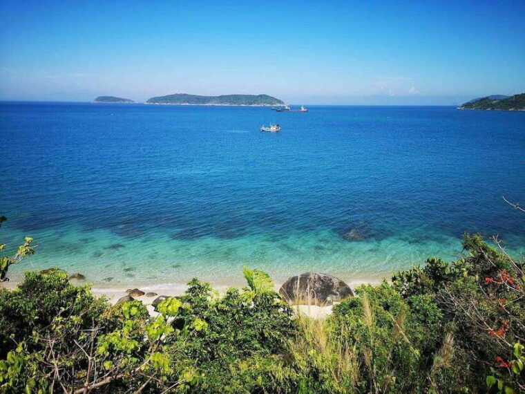 hoi-an-cham-island-and-bai-xep-day-tour-with-snorkeling