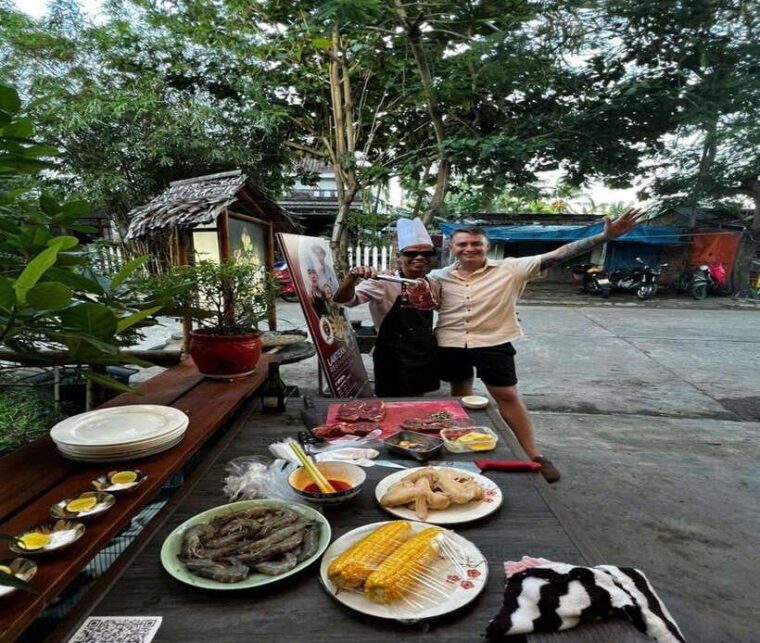 hoi-an-local-dinner-with-bbq-in-professional-chef