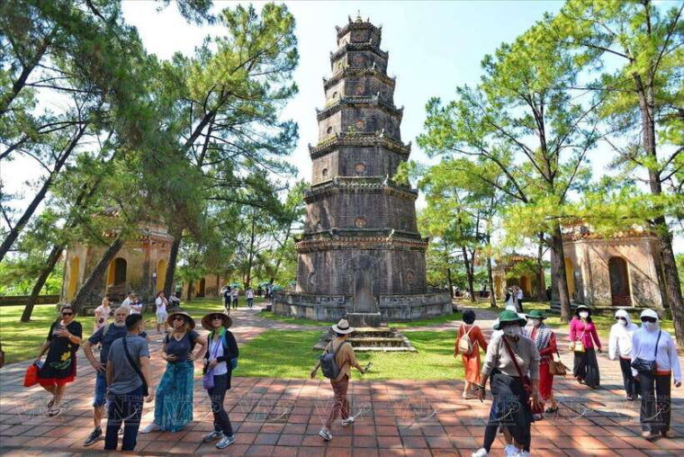 hoi-an-private-day-trip-to-imperial-city-hue