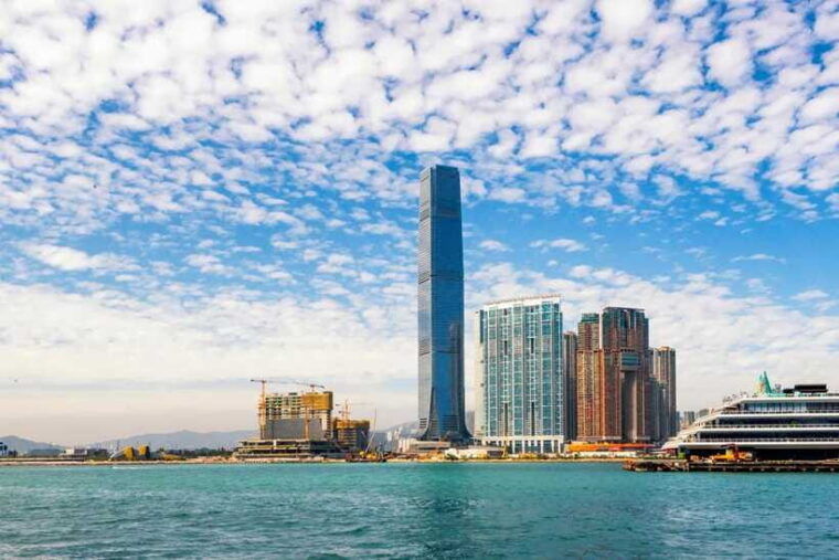 hong-kong-from-science-to-serenity-walking-tour-for-couples