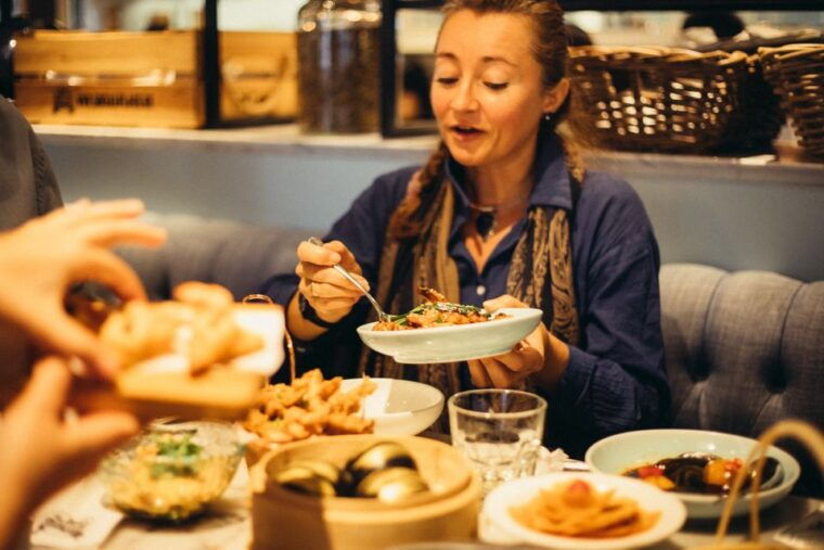 hong-kong-private-food-tour-with-10-tastings