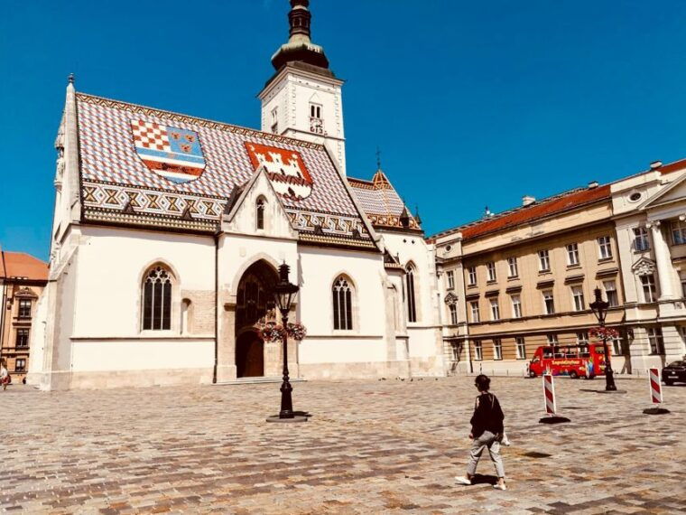 hop-on-hop-off-panoramic-bus-zagreb-city-tour-2