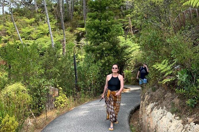 Hot Water Beach & Cathedral Cove Day Tour From Auckland - FAQ