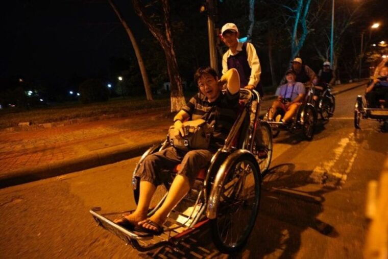 hue-night-street-food-tour-by-cyclo-with-a-local-guide