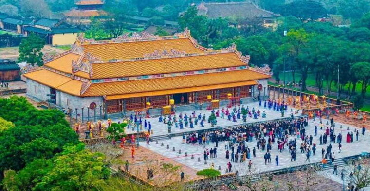 hue-private-city-tour-by-car-english-speaking-driver