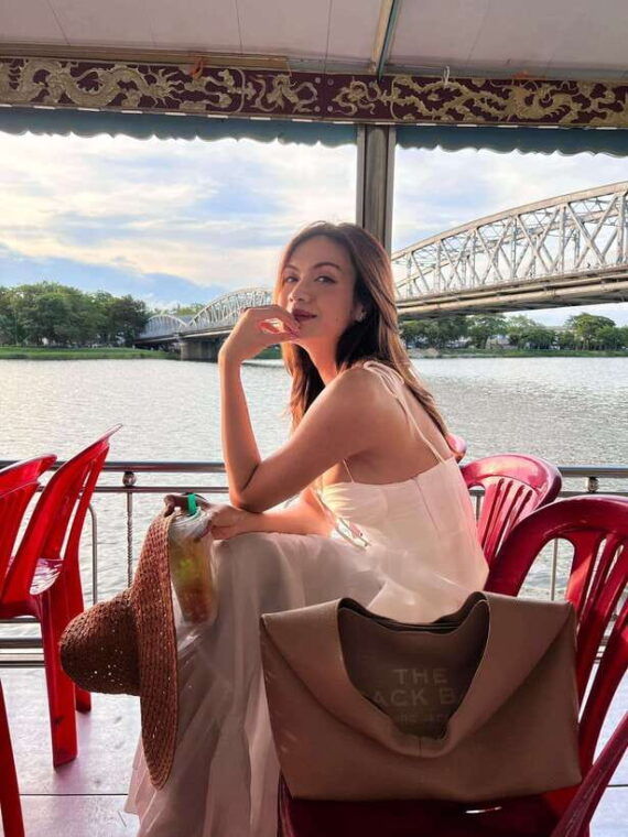 hue-romantic-sunset-cruise-on-perfume-river-with-tea-break