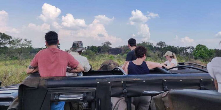 hurulu-eco-park-3-hour-morning-or-evening-safari
