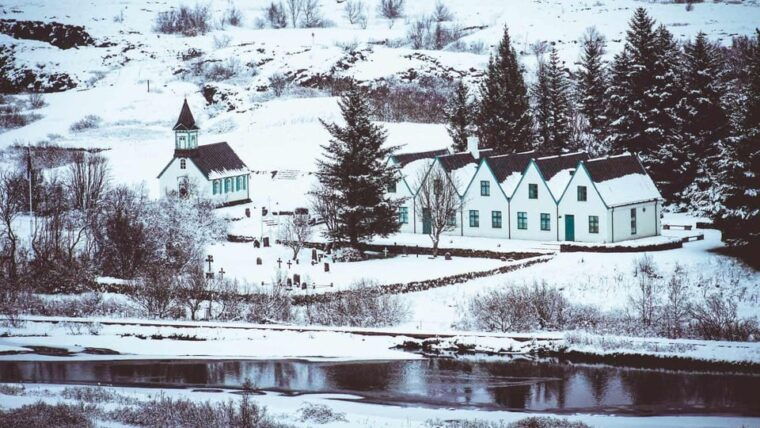 iceland-christmas-golden-circle-tour-with-santa