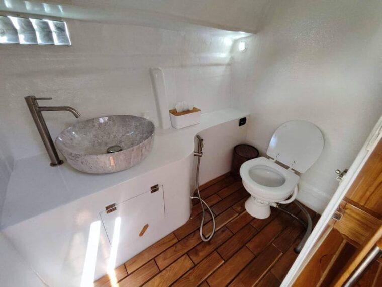 james-bond-hong-islands-full-day-trip-by-speedboat