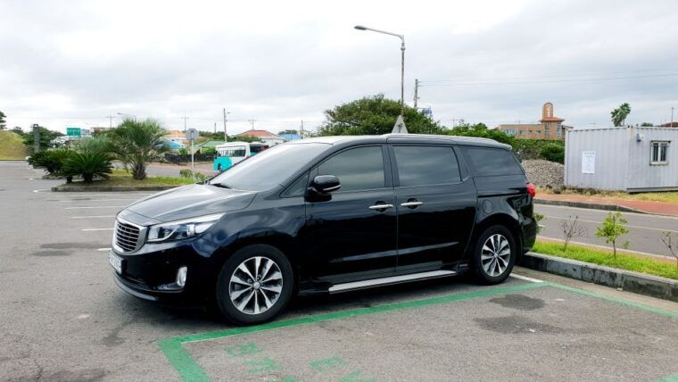 jeju-island-customized-private-full-day-van-tour