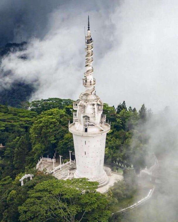 kandy-2-day-tour-kandy-ambuluwawa-tower-with-accommodation