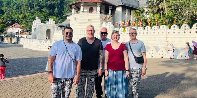 kandy-city-tuk-tuk-tour-by-lanka-safe-tours
