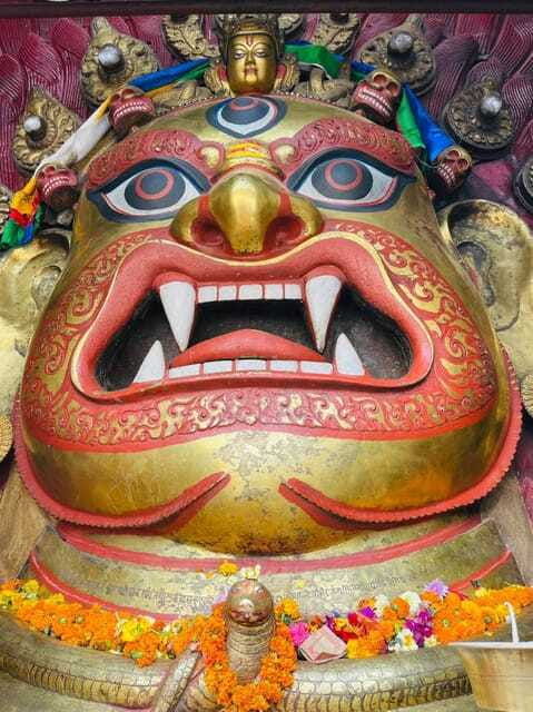 kathmandu-durbar-square-ason-market-kathe-simbu-stupa