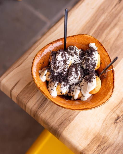 kefalonia-island-traditional-loukoumades-tasting