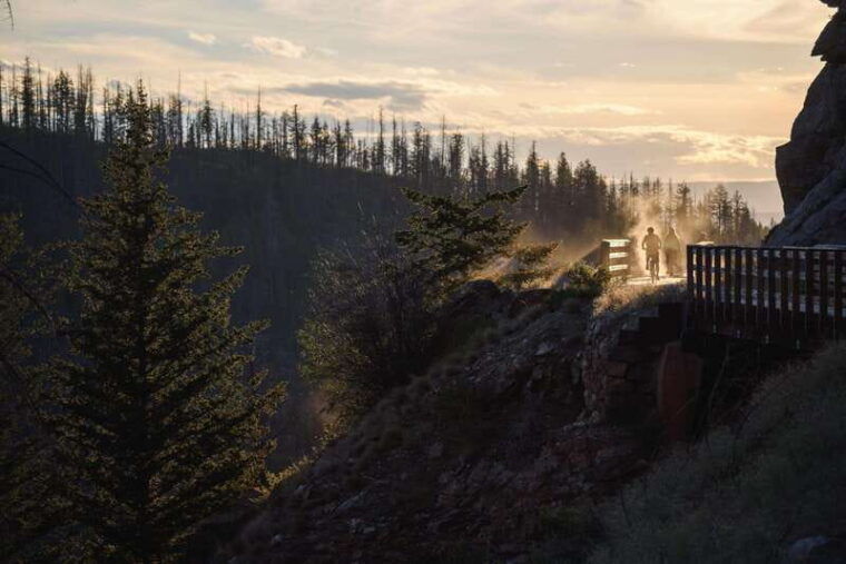 kelowna-myra-canyon-e-bike-tour