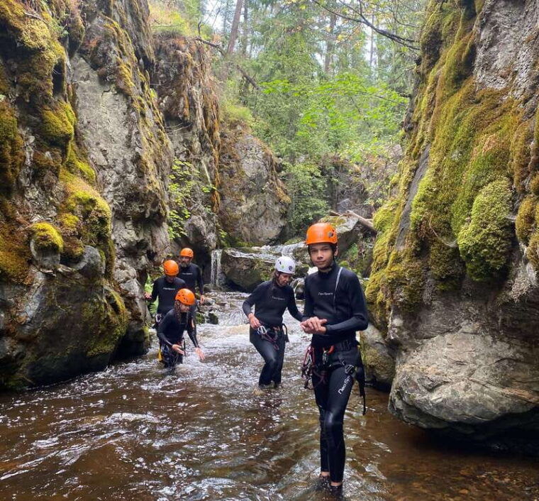 kelowna-okanagan-canyoning-tour
