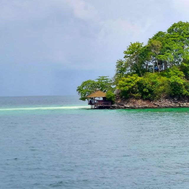 khao-lak-traditional-boat-to-phang-nga-bay-and-hong-island