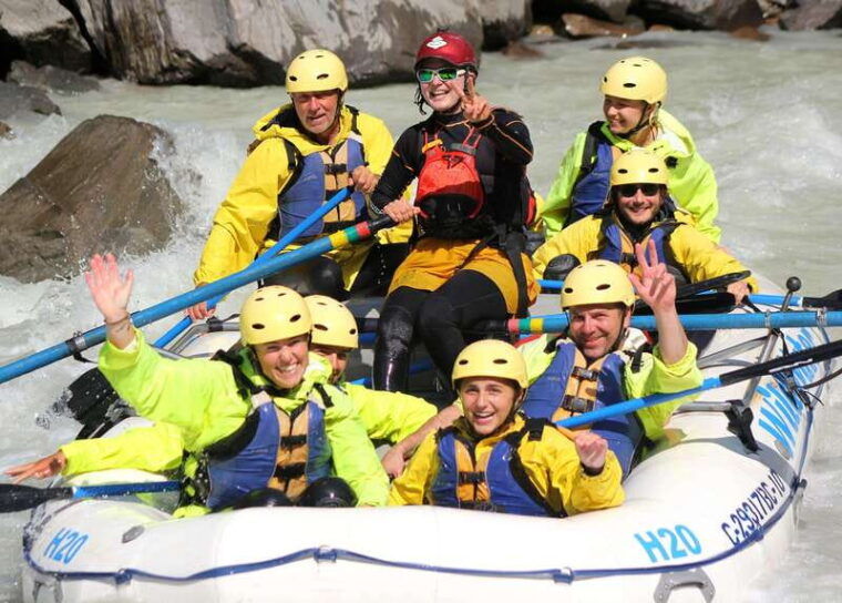 kicking-horse-river-whitewater-rafting-half-day-trip