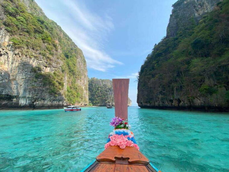 koh-phi-phi-maya-bay-private-longtail-boat-tour