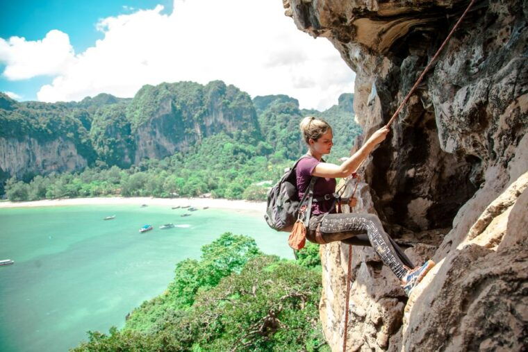 krabi-half-day-rock-climbing-at-railay-beach