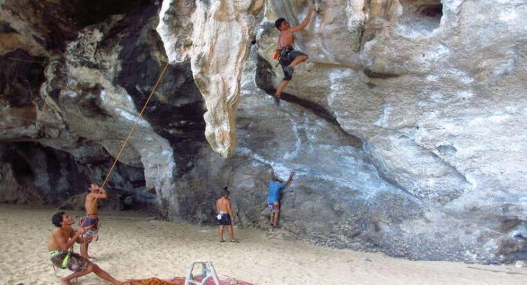 krabi-half-day-rock-climbing-introduction-at-railay-beach